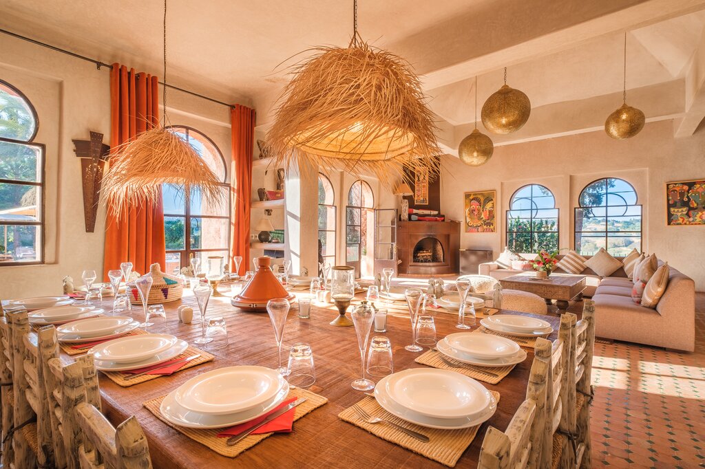 Sitting room with dining terrace