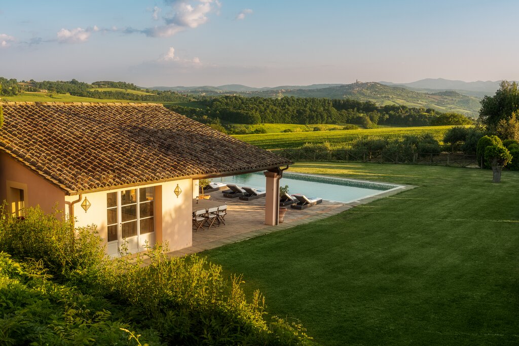 Pool with pool house