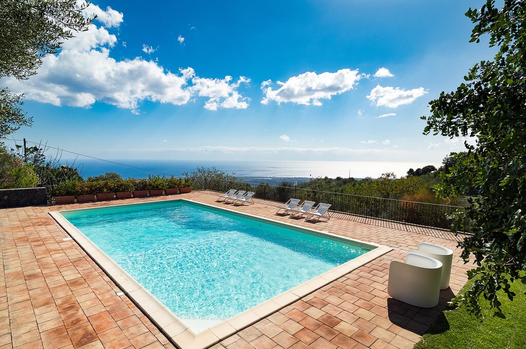 Please note that the pool now has a retractable pool cover which extends over one third of the pool when open.